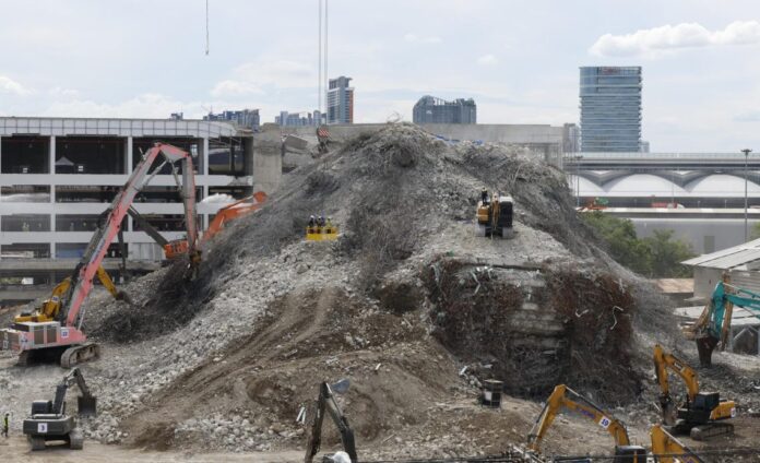 Tailandia interroga a 51 ingenieros tras derrumbe de edificio en Bangkok provocado por sismo en Birmania