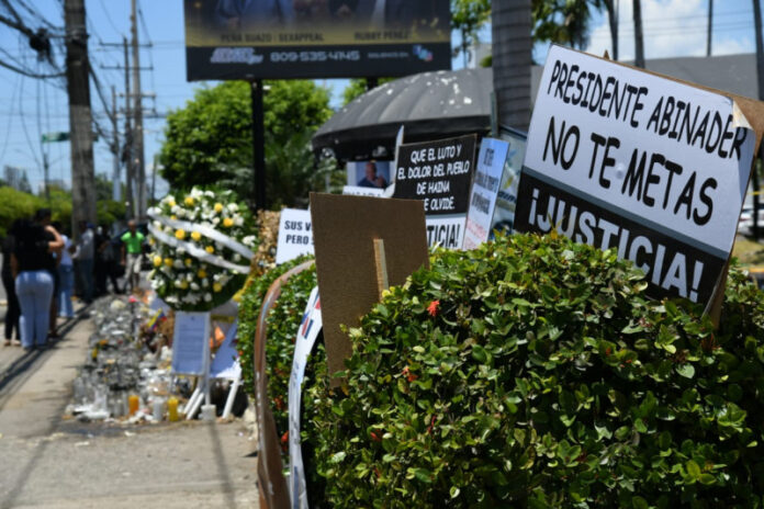 Familiares de víctimas del Jet Set exigen prisión preventiva contra propietarios, a 18 días de la tragedia