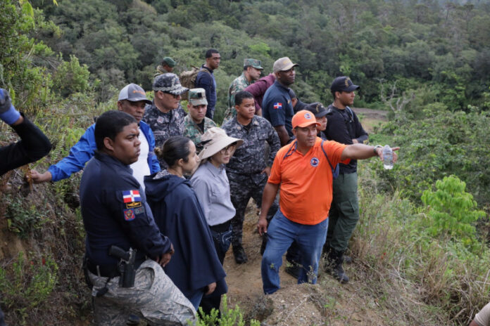 Suspenden búsqueda del niño Roldanis Calderón en Jarabacoa tras despliegue por tragedia del Jet Set