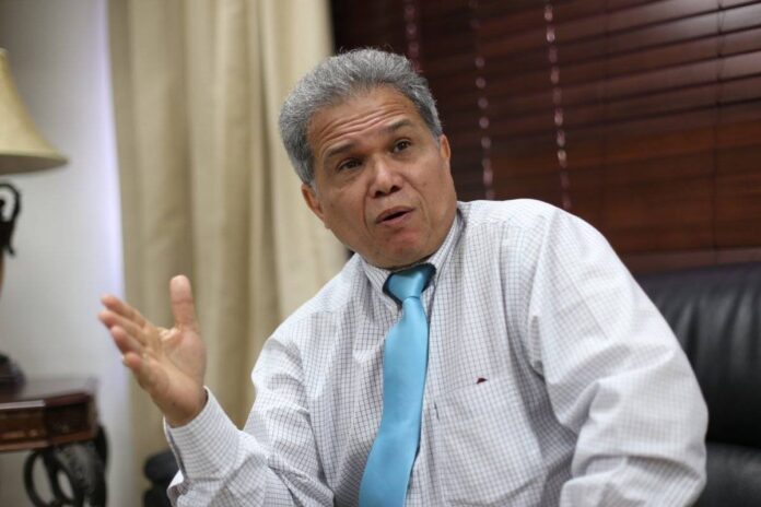 Waldo Ariel Suero crítica protocolo migratorio «salvar vidas es responsabilidad del médico y debe estar por encima de cualquier medida»