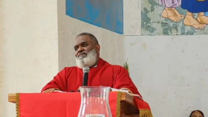 Sacerdote cuestiona manejo de la justicia en tragedia del Jet Set