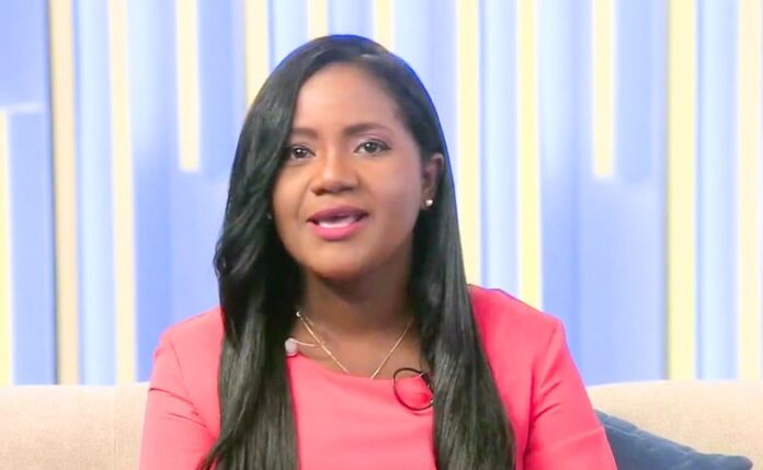 Rosa Encarnación critica postura de Abinader sobre ley de expresión: “El poder embriaga»