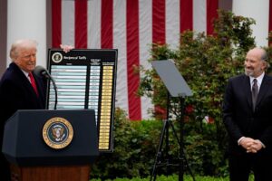 Tribunal de EE. UU. anula aranceles impuestos por Trump al considerar que excedieron su autoridad legal