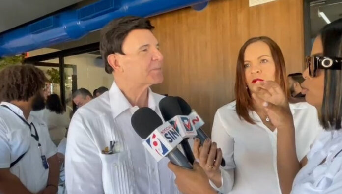 Julio Brache presidente de AIRD “Hay que dar permisos de trabajo, no deportar” propone regularizar inmigrantes con permisos laborales