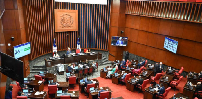 Comisión del Senado vota a favor de preservar derecho a prestaciones laborales «Cesantía»
