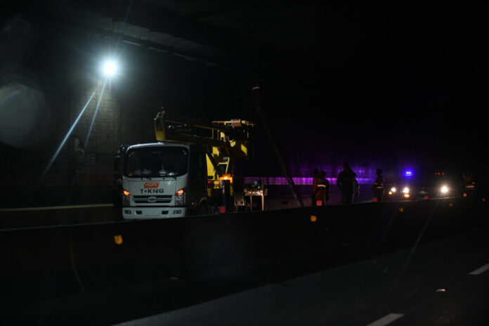 Lluvias provocaron filtración de agua y apagón parcial en túnel de la 27 de Febrero