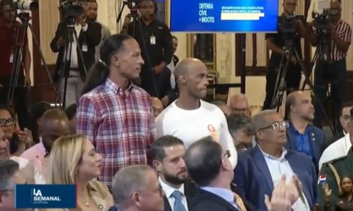 Abinader reconoce a jóvenes que rescataron a niña de alcantarilla en San Cristóbal