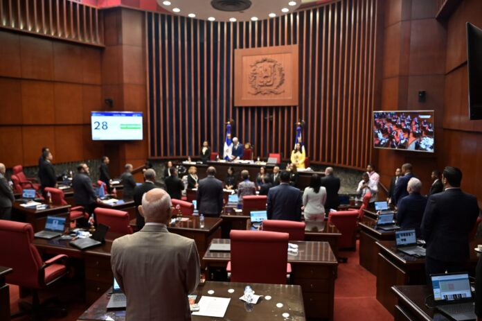 Senado aprueba cuatro préstamos por USD$275 millones pese al rechazo de la oposición