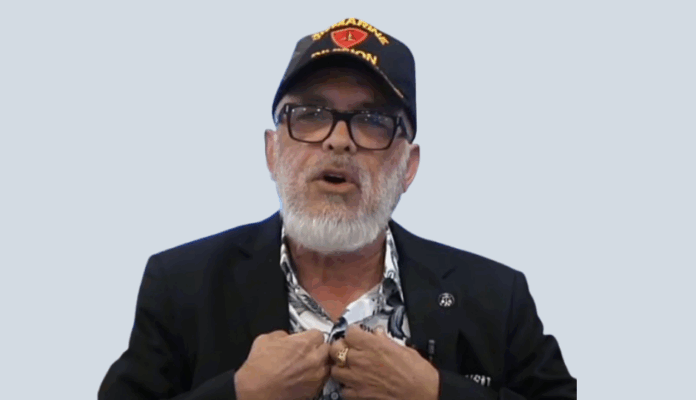 Ángel Martínez ofrece disculpas públicas a Milagros De Camps y reconoce haber sido injusto