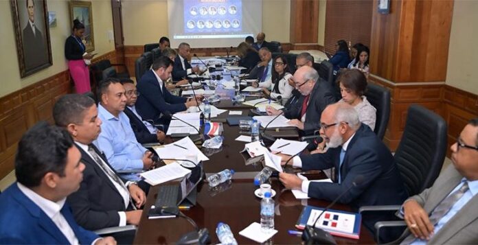 Senadores y CDP frenan intento de sacar medios digitales de proyecto de libertad de expresión