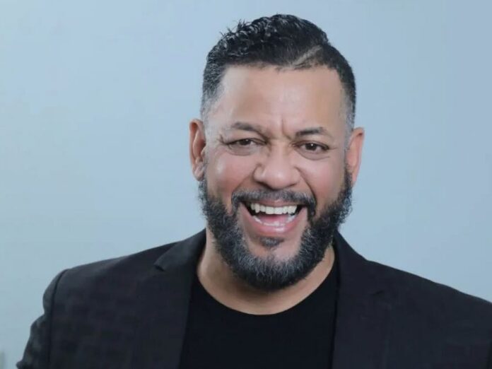 Comunicador Jochy Jochy denuncia intento de extorsión con falsa acusación de abuso infantil