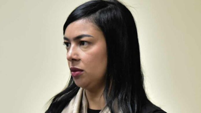 Condenan a madre de menor abusada por Wander Franco y confiscan bienes obtenidos por extorsión.