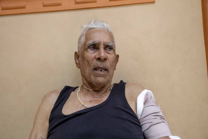 Incendio por cortocircuito deja a familia sin hogar en Cristo Rey.