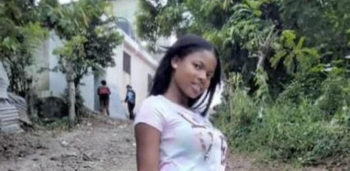 Arrestan a joven de 18 años en Miches tras denuncia por presunto maltrato a su hija recién nacida