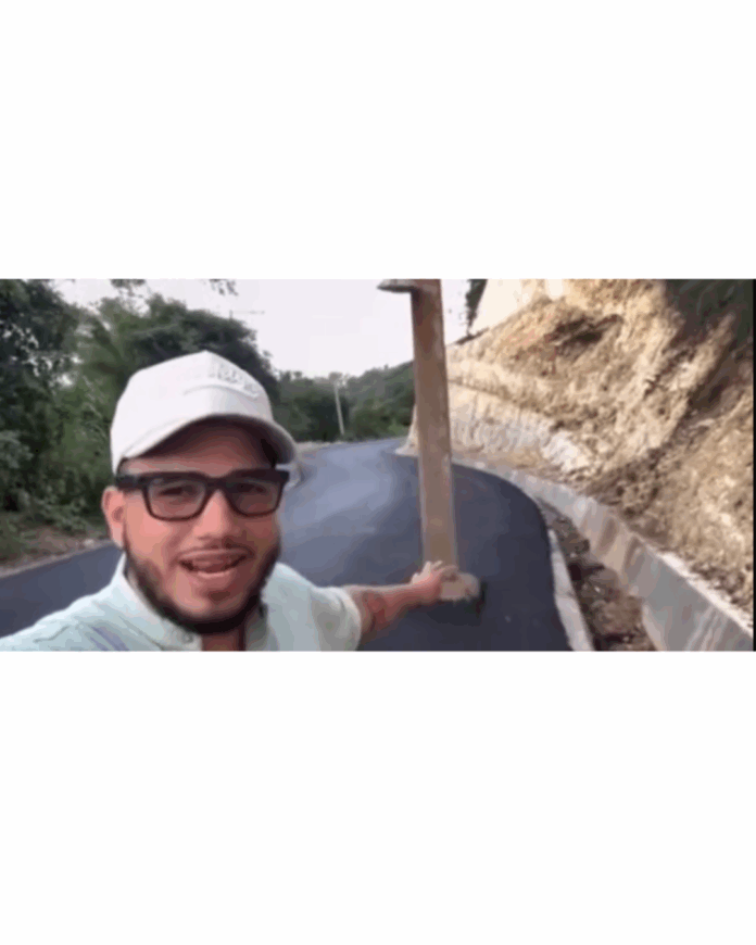 Piden reubicación urgente de poste de luz colocado en medio de una vía en Villa Trina.