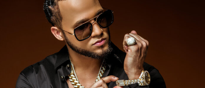 El Alfa inicia su gira de despedida “El Último Baile” con emotivo concierto en Nueva York.