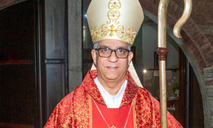 Arzobispo dominicano desaprueba versión de Vatican News sobre trato a haitianos.