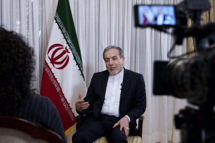 Irán niega existencia de acuerdo de alto el fuego con Israel, pero condiciona posible cese de ataques