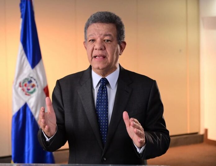 Leonel Fernández cuestiona gestión del PRM y asegura que el Gobierno “ya no arranca”