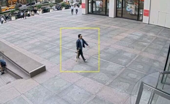 Tiroteo en Midtown Manhattan deja tres heridos, incluido un agente; el atacante fue neutralizado