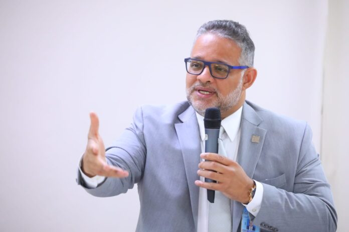 Iván Féliz niega existencia de video íntimo de Faride Raful y denuncia campaña difamatoria en su contra