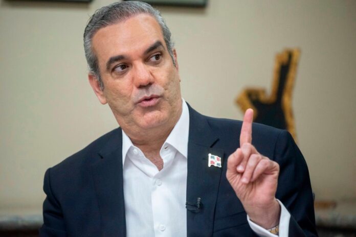 Luis Abinader ha emitido más de 3,700 decretos en cinco años: pensiones encabezan las disposiciones de 2025.