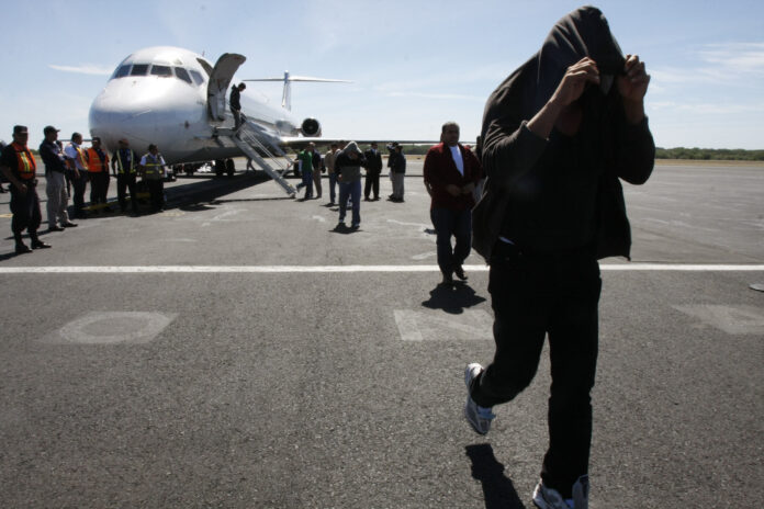 Aumentan las deportaciones de dominicanos desde EE. UU. en 2025.