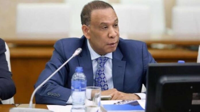 Embajador José Manuel Castillo insta a grandes fortunas a reforzar financiamiento de Unicef ante crisis infantil global.