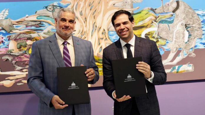 Ministerio de Cultura y APEC firman alianza para fortalecer la formación cultural y artística en República Dominicana.