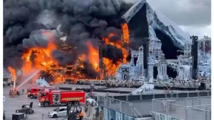 Incendio consume escenario principal de Tomorrowland a días de su inauguración.