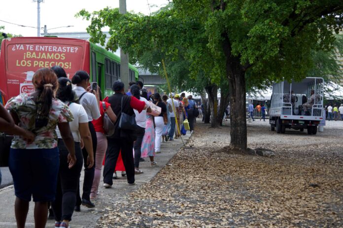Suspensión parcial de la línea 1 del Metro afecta transporte en Santo Domingo Norte.