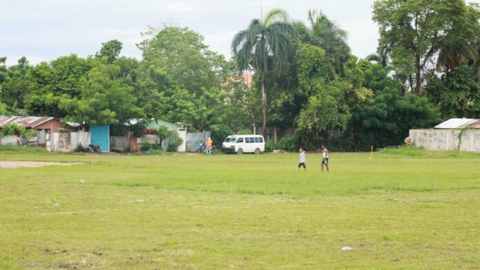 Dos menores fallecen tras caída de rayo en Manoguayabo.