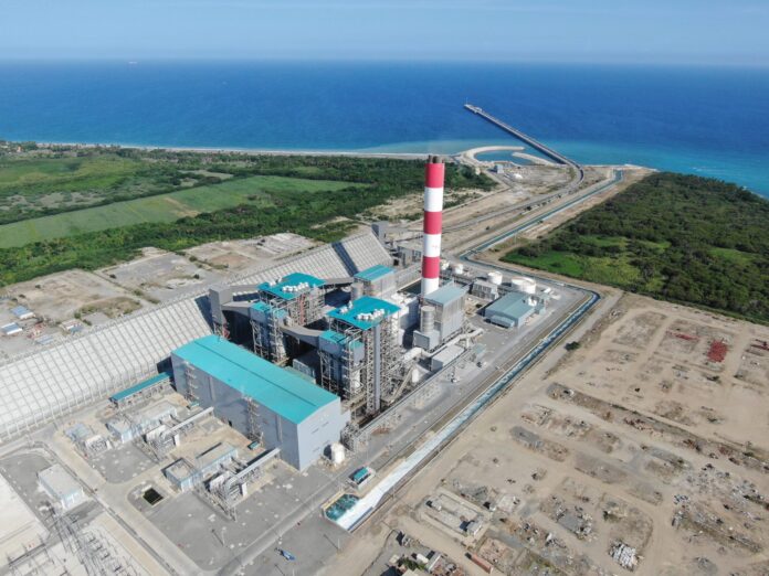 Marranzini pide paciencia ante apagones por salida de unidad de Punta Catalina.