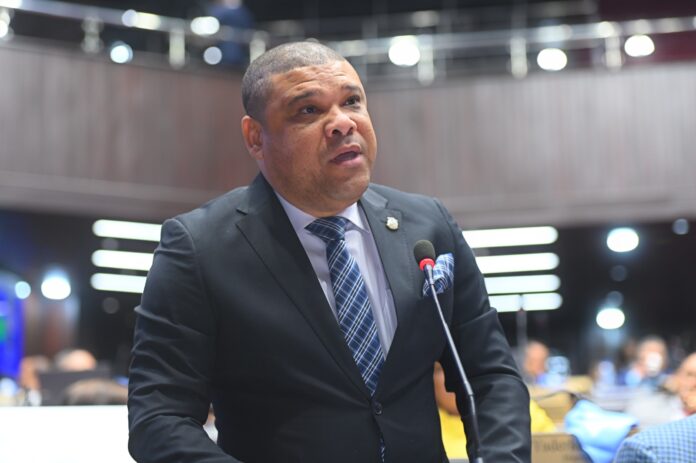 Diputado Ramón Raposo somete proyecto para modificar artículos del nuevo Código Penal