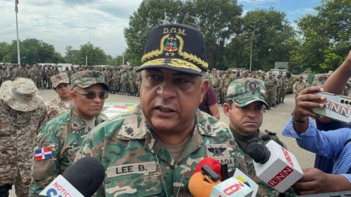 Director de Migración recomienda salida voluntaria a inmigrantes haitianos indocumentados ante aumento de operativos