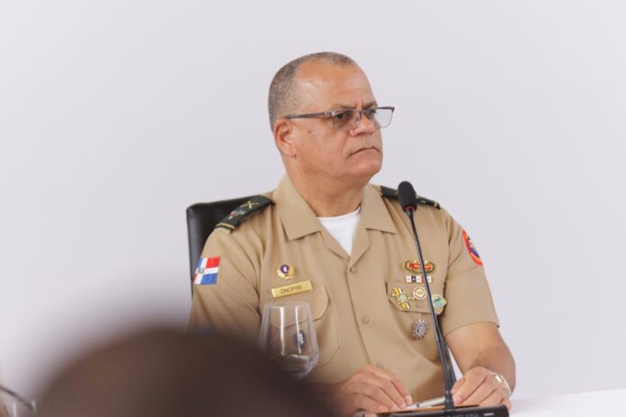 Persisten puntos vulnerables en la frontera pese a clima de tranquilidad, advierte ministro de Defensa