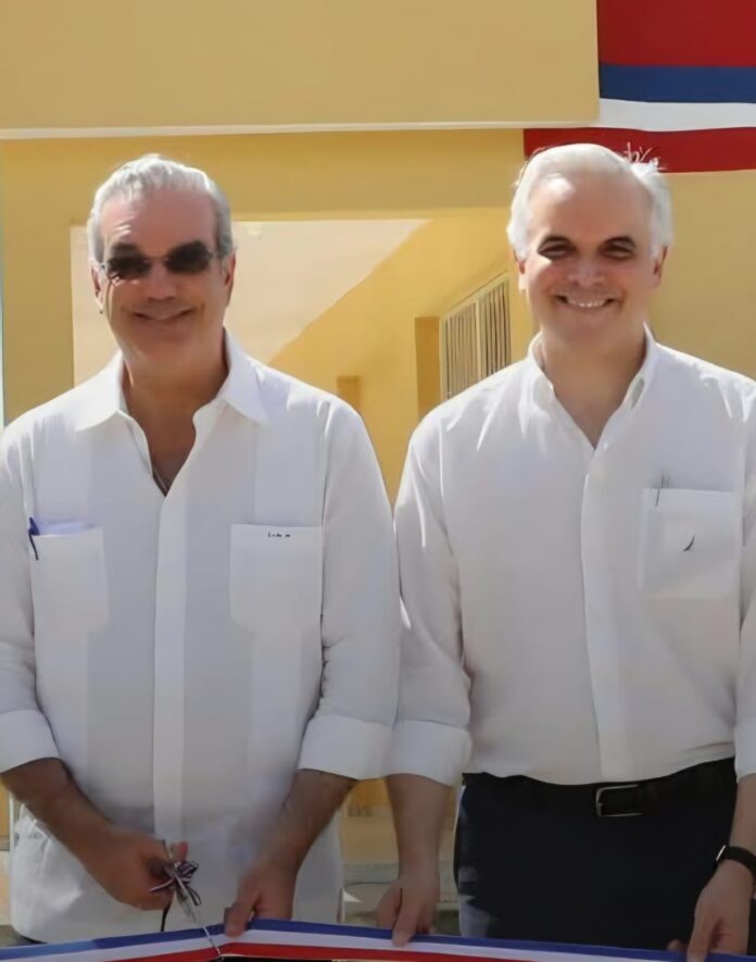 Gobierno dice entregó 1,150 aulas nuevas para año escolar 2025-2026.