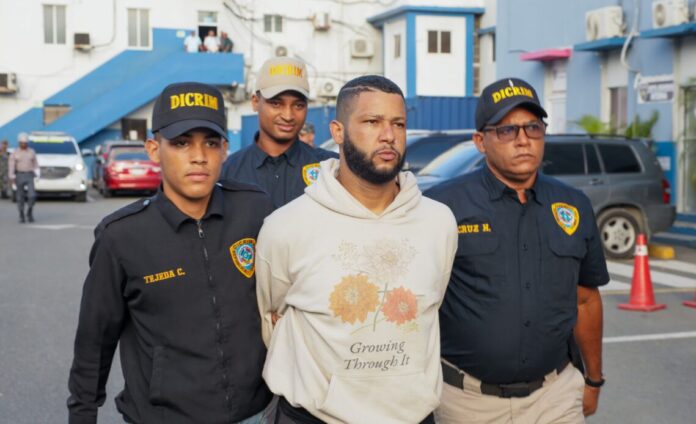 Se entrega a las autoridades uno de los señalados en caso de presunto abuso sexual a joven en Villa González