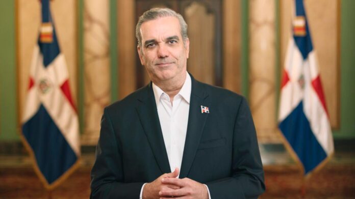 Gobierno anuncia inversión de 2,000 millones de pesos para construcción y rehabilitación de polideportivos