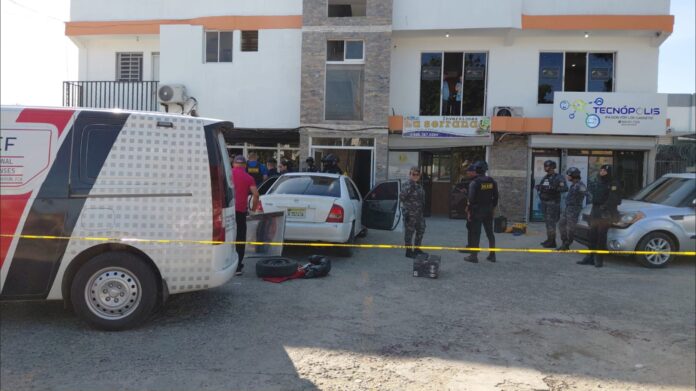 Ministerio Público arresta a 11 policías vinculados a la muerte de cinco hombres en Santiago