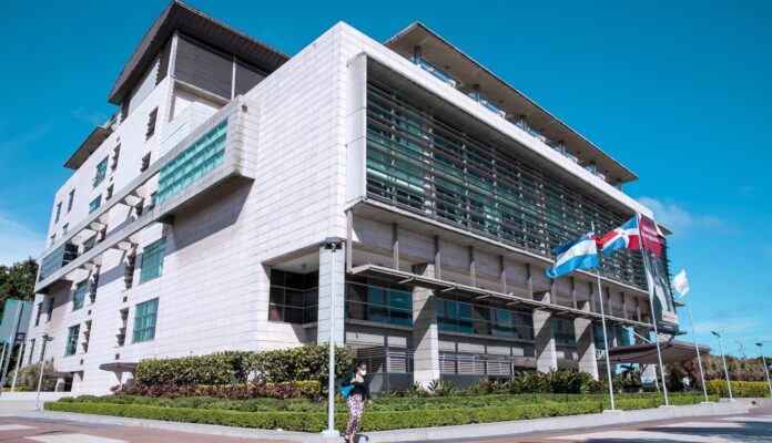 Ministerio Público solicita 18 meses de prisión preventiva para once policías por muerte de cinco hombres en Santiago