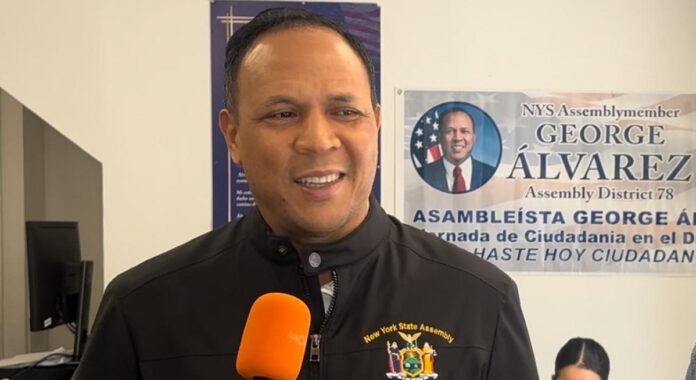 Asambleísta Álvarez impulsa iniciativa para facilitar atención médica en RD a residentes de Nueva York