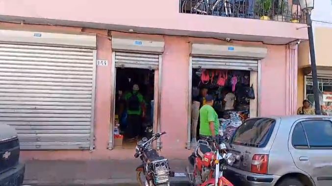 Denuncian agentes de Migración fueron por haitianos y se llevaron RD$650 mil en efectivo