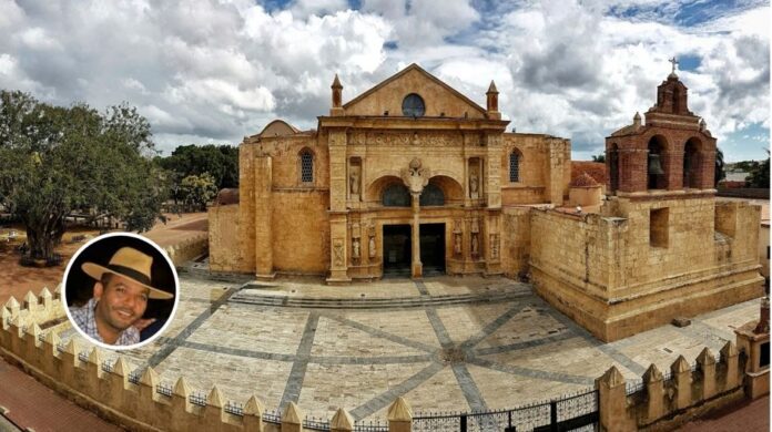 Desalojan local emblemático frente a la Catedral Primada tras cinco años de litigio