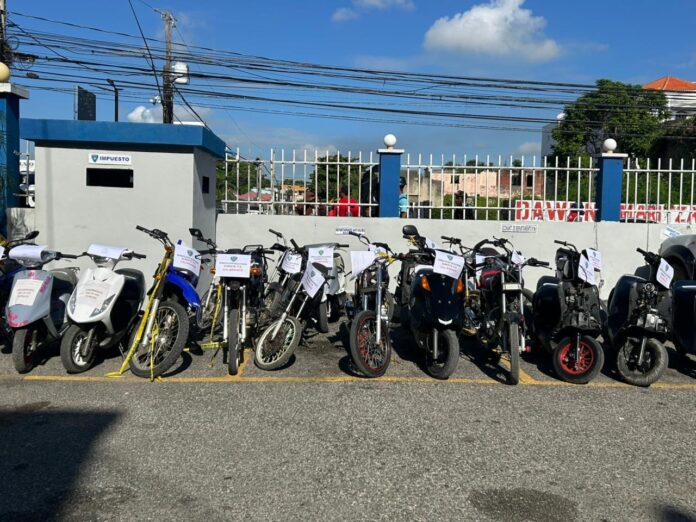 Policía retiene 25 motocicletas durante operativo contra carreras clandestinas en la región Sureste