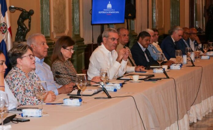 Gobierno destina RD$12 mil millones para apoyar a afectados por la tormenta Melissa y reactivar la economía