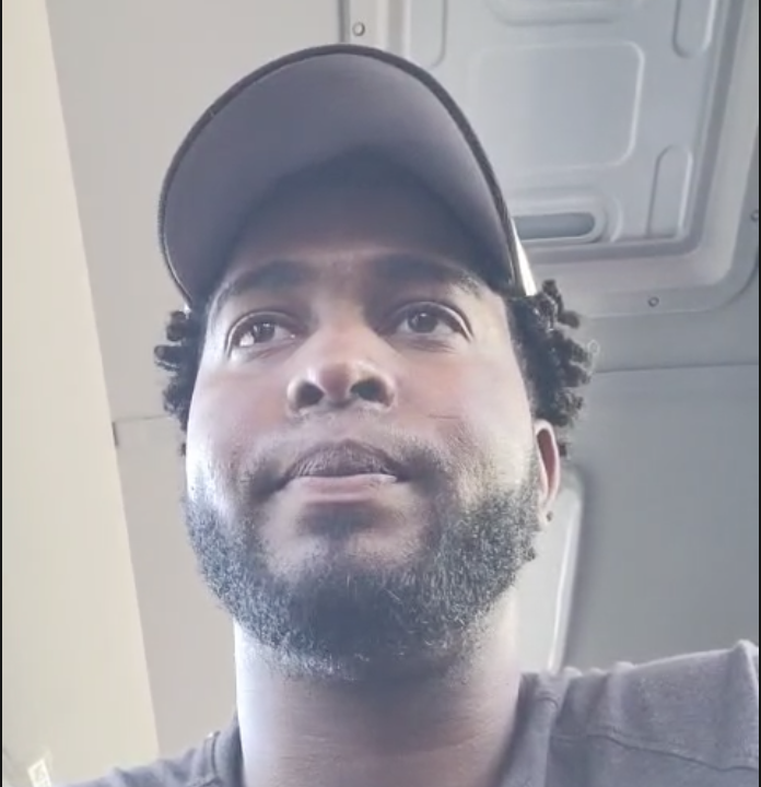 Familia denuncia que hospital se niega a amputar pierna a paciente en estado crítico por no tener cédula