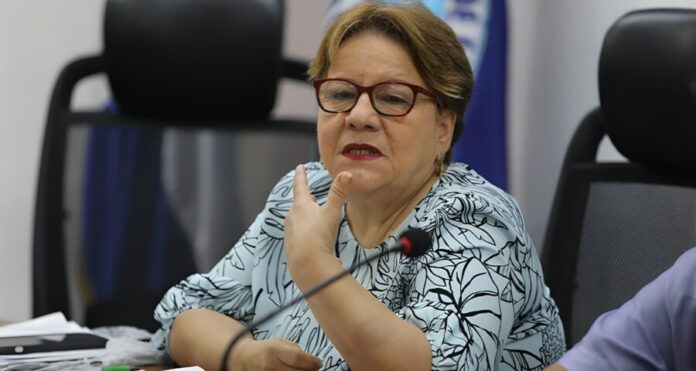 Gloria Ceballos advierte lluvias de hasta 100 milímetros por activa onda tropical