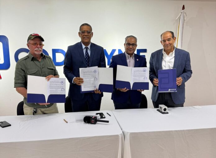 Somos Pueblo firma acuerdo para impulsar transparencia y fortalecimiento de MIPYMES