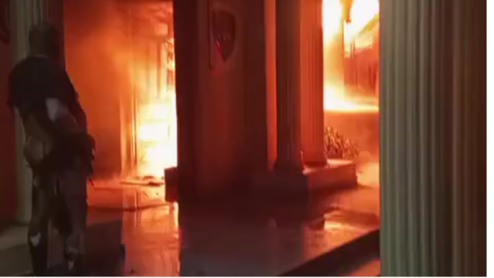 Incendio en Cuartel de Santiago Rodríguez Deja Comandante con Quemaduras Graves